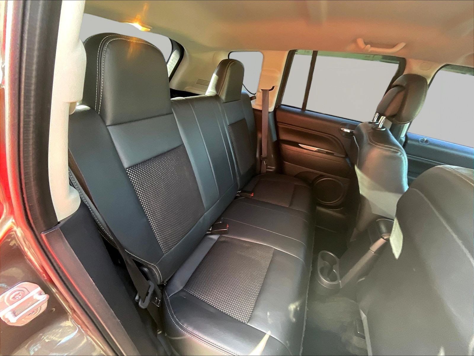 Used 2017 Jeep Compass Latitude AWD/4WD image 25