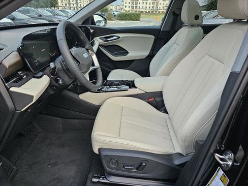 New 2025 Audi Q6 e-tron Premium image 2