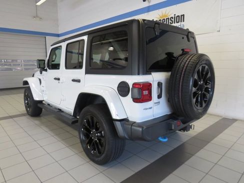 Used 2023 Jeep Wrangler Unlimited Sahara image 10