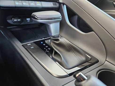 Used 2026 Hyundai Elantra Sport image 13