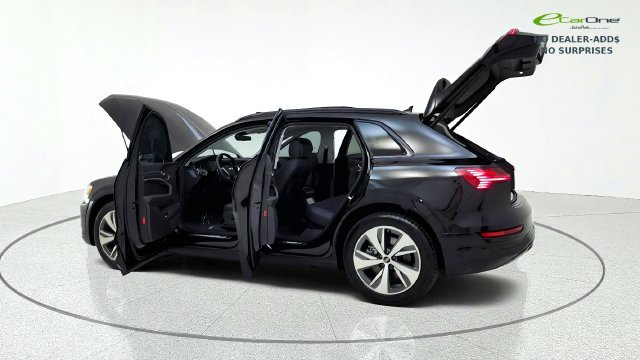 Used 2024 Audi Q8 e-tron Premium AWD/4WD image 16