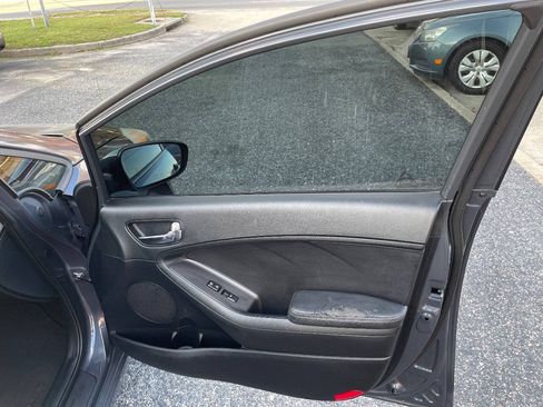 Used 2016 Kia Forte LX FWD image 25