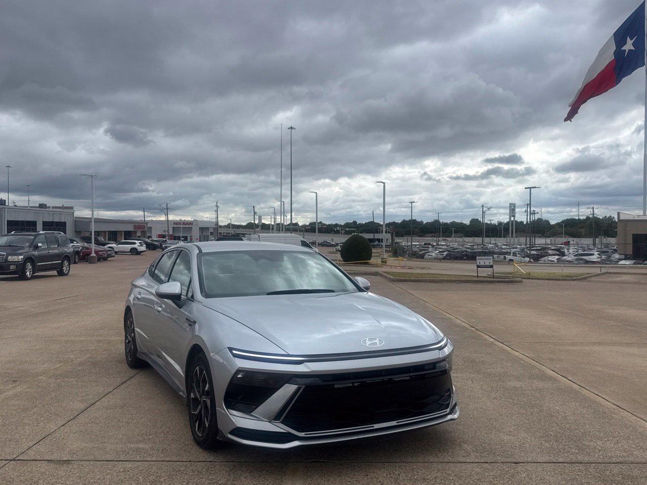 Used 2025 Hyundai Sonata SEL FWD image 4