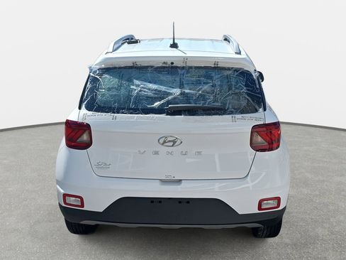 Certified 2026 Hyundai Venue SEL image 6