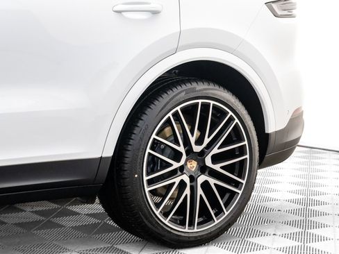 New 2026 Porsche Cayenne image 35
