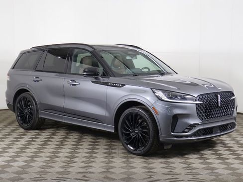 Used 2025 Lincoln Aviator Reserve w/ Equipment Group 201A AWD/4WD image 68