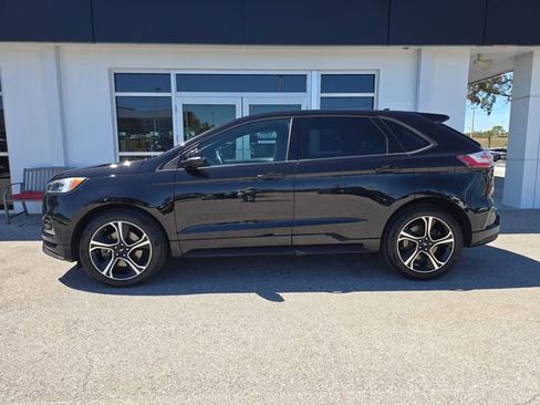 Used 2019 Ford Edge ST w/ Equipment Group 401A image 4