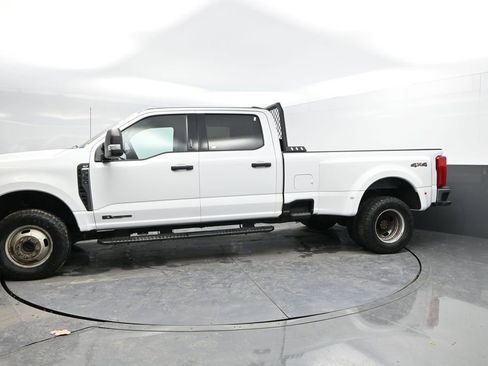 Used 2023 Ford F350 XLT image 6