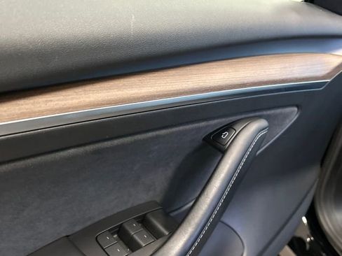 Used 2022 Tesla Model 3 Base image 23