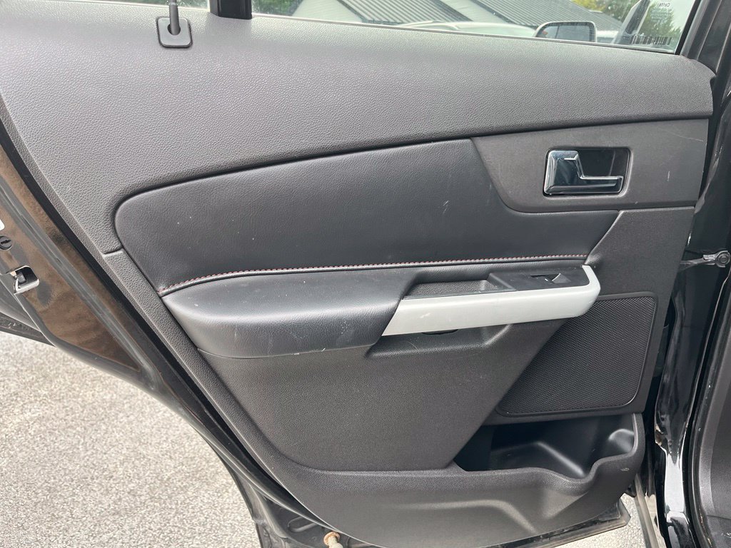 Used 2013 Ford Edge Limited AWD/4WD image 28