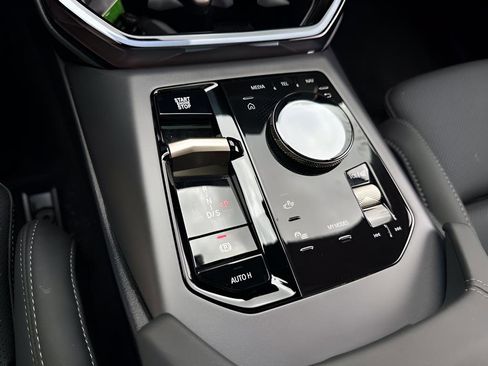 Used 2025 BMW X3 xDrive30i w/ Premium Package image 15