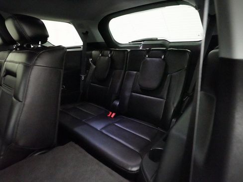 Used 2022 Ford Explorer Limited image 17