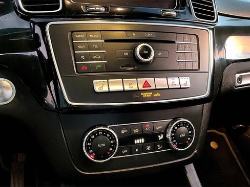 Used 2018 Mercedes-Benz GLE 350 w/ Premium 1 Package image 14