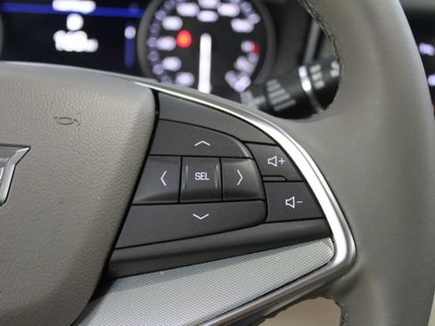 Used 2025 Cadillac XT5 Premium Luxury w/ Technology Package AWD/4WD image 21