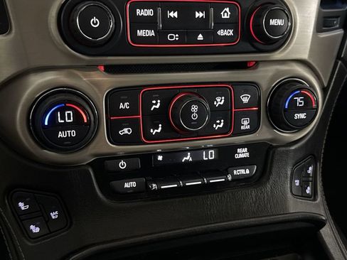 Used 2016 GMC Yukon Denali w/ Open Road Package AWD/4WD image 17