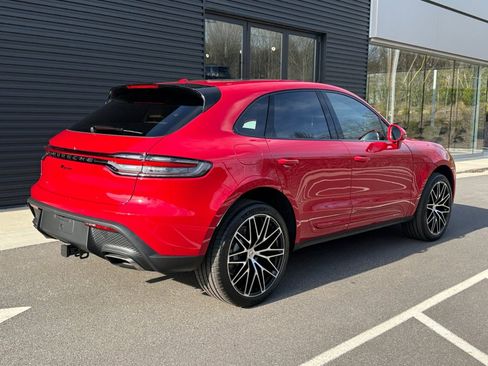 New 2026 Porsche Macan image 7