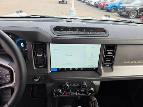 New 2025 Ford Bronco Badlands AWD/4WD image 19