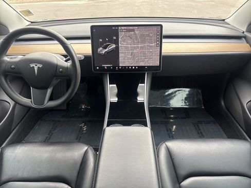 Used 2019 Tesla Model 3 Long Range image 17