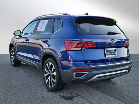 Used 2022 Volkswagen Taos SE w/ Panoramic Sunroof Package image 5