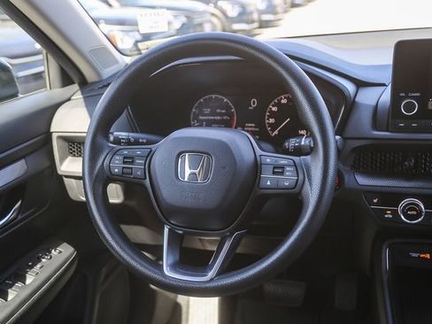 Used 2023 Honda CR-V EX image 16