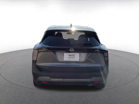 Used 2025 Nissan Kicks SV image 11