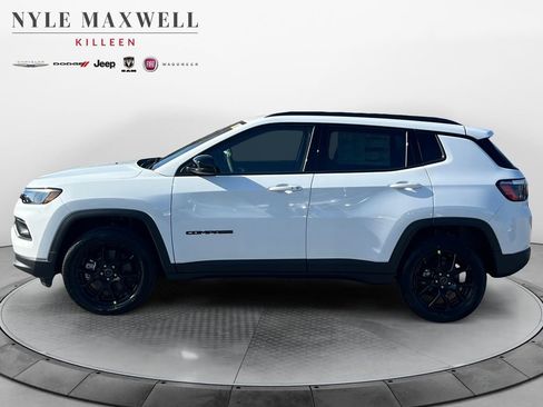 New 2026 Jeep Compass Latitude AWD/4WD image 13