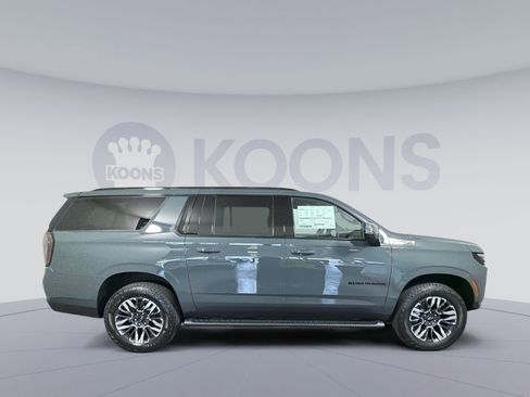 New 2026 Chevrolet Suburban Z71 AWD/4WD image 8