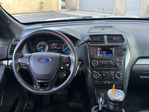 Used 2017 Ford Explorer 4WD Police Interceptor image 7