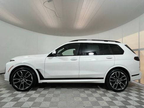 Used 2026 BMW X7 xDrive40i w/ Executive Package image 4