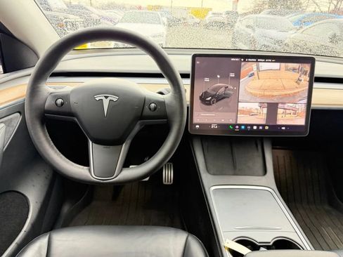 Used 2022 Tesla Model Y Performance image 18