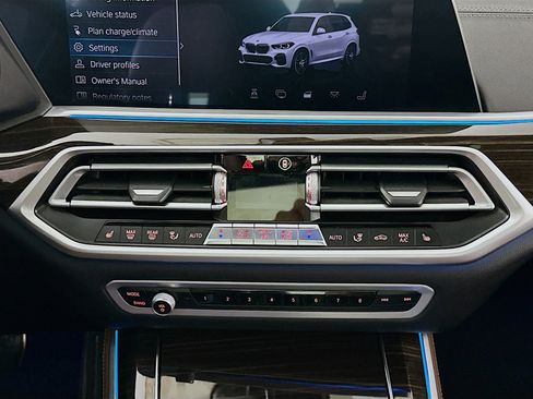 Used 2021 BMW X5 xDrive45e w/ M Sport Package image 13