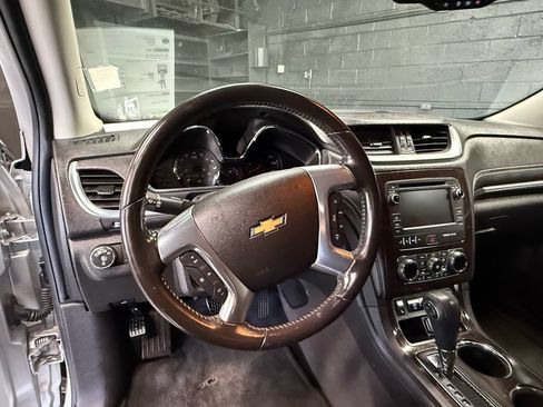 Used 2016 Chevrolet Traverse LT AWD/4WD image 11