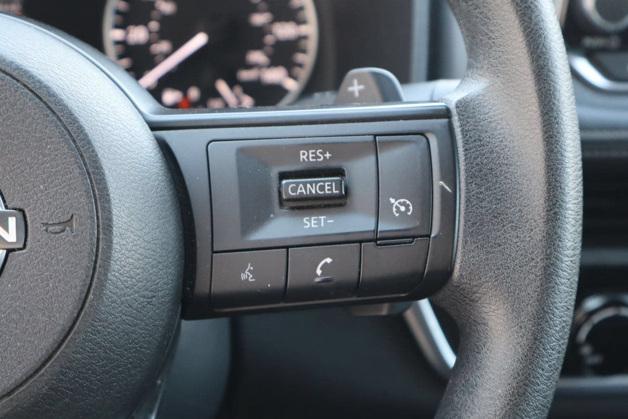Used 2024 Nissan Rogue S AWD/4WD image 13
