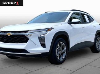 Used 2025 Chevrolet Trax LT FWD video 1
