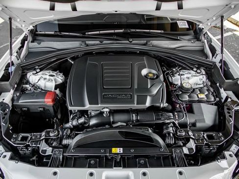 New 2026 Jaguar F-PACE R-Dynamic S image 30