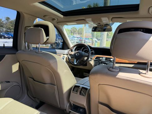 Used 2012 Mercedes-Benz C 250 Sedan image 26