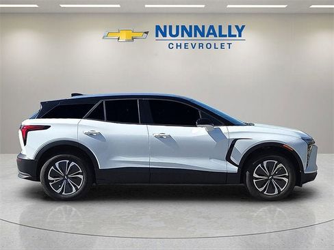 New 2025 Chevrolet Blazer EV LT image 6
