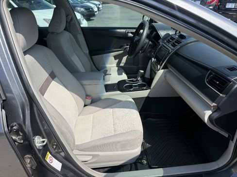 Used 2012 Toyota Camry LE FWD image 12