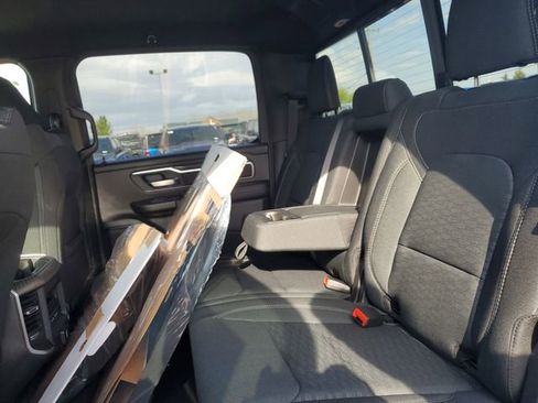 New 2026 RAM 1500 4x4 Crew Cab image 17