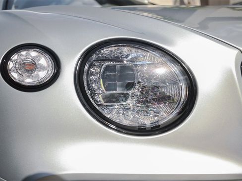 Used 2024 Bentley Continental GT Speed image 13