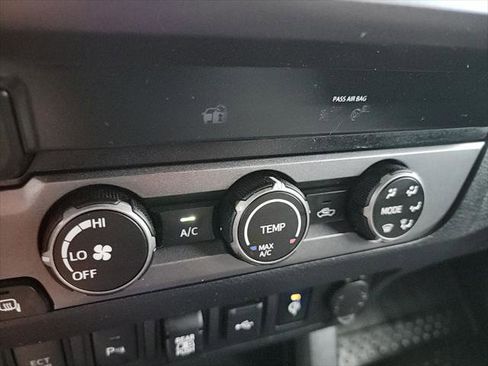 Certified 2020 Toyota Tacoma TRD Off-Road image 20