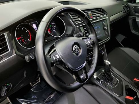 Used 2020 Volkswagen Tiguan SE R-Line FWD image 50