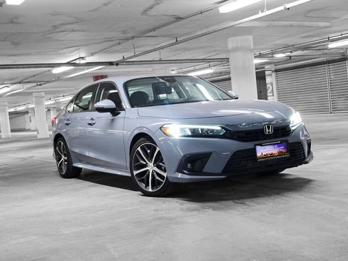 Certified 2023 Honda Civic Touring image 4