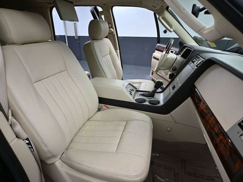 Used 2003 Lincoln Navigator Luxury image 50