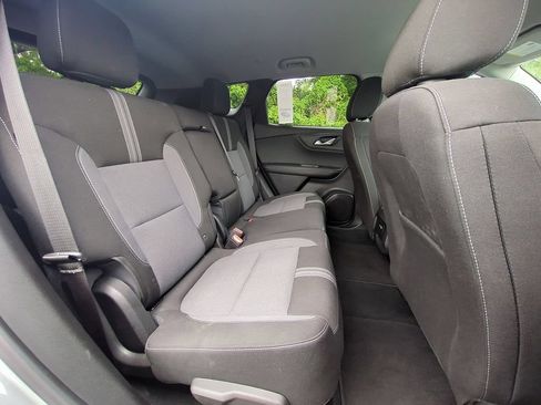 Used 2025 Chevrolet Blazer LT FWD image 30