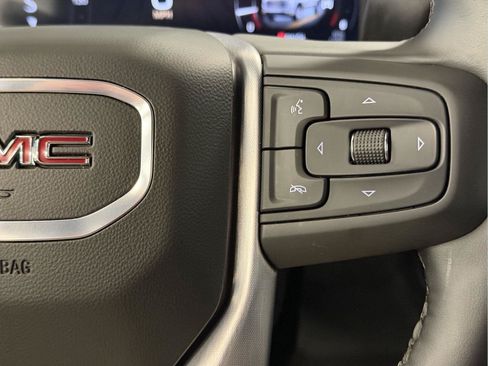 Used 2026 GMC Sierra 1500 SLT AWD/4WD image 14
