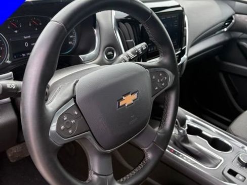 Used 2023 Chevrolet Traverse LT FWD image 16