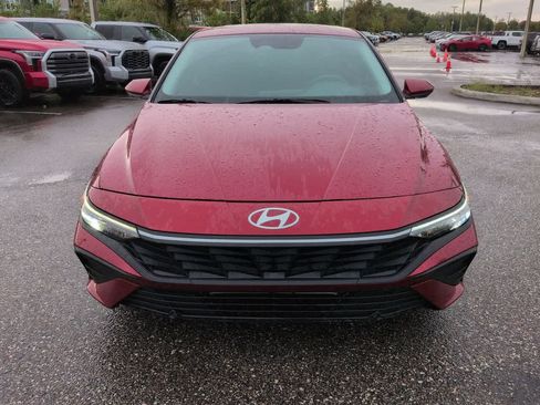Used 2024 Hyundai Elantra Blue FWD image 9