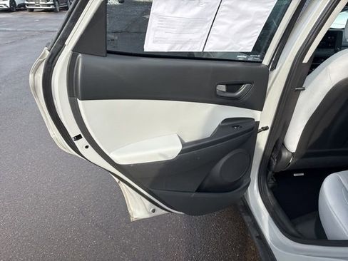 Used 2023 Hyundai Kona SEL image 9