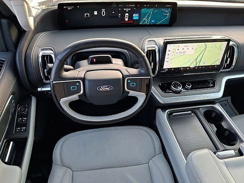 Certified 2025 Ford Expedition Max Platinum AWD/4WD image 15